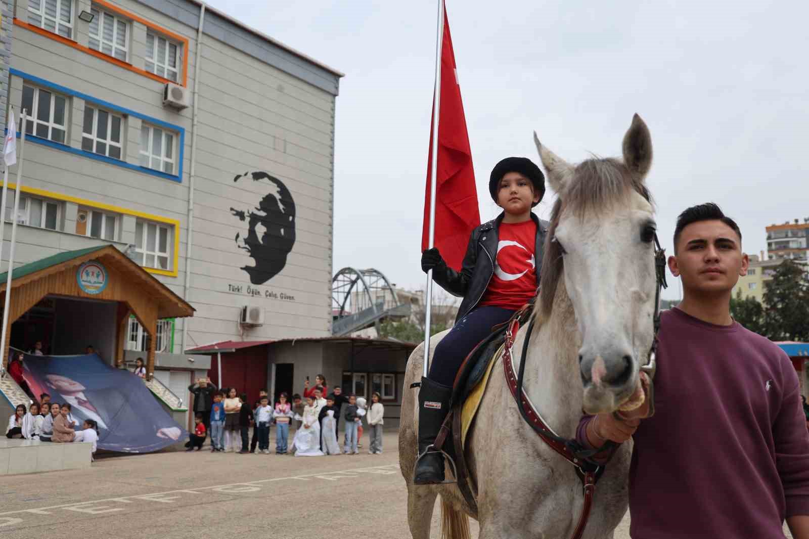 Kozan’da öğrenciler Nevruz’u coşkuyla kutladı
