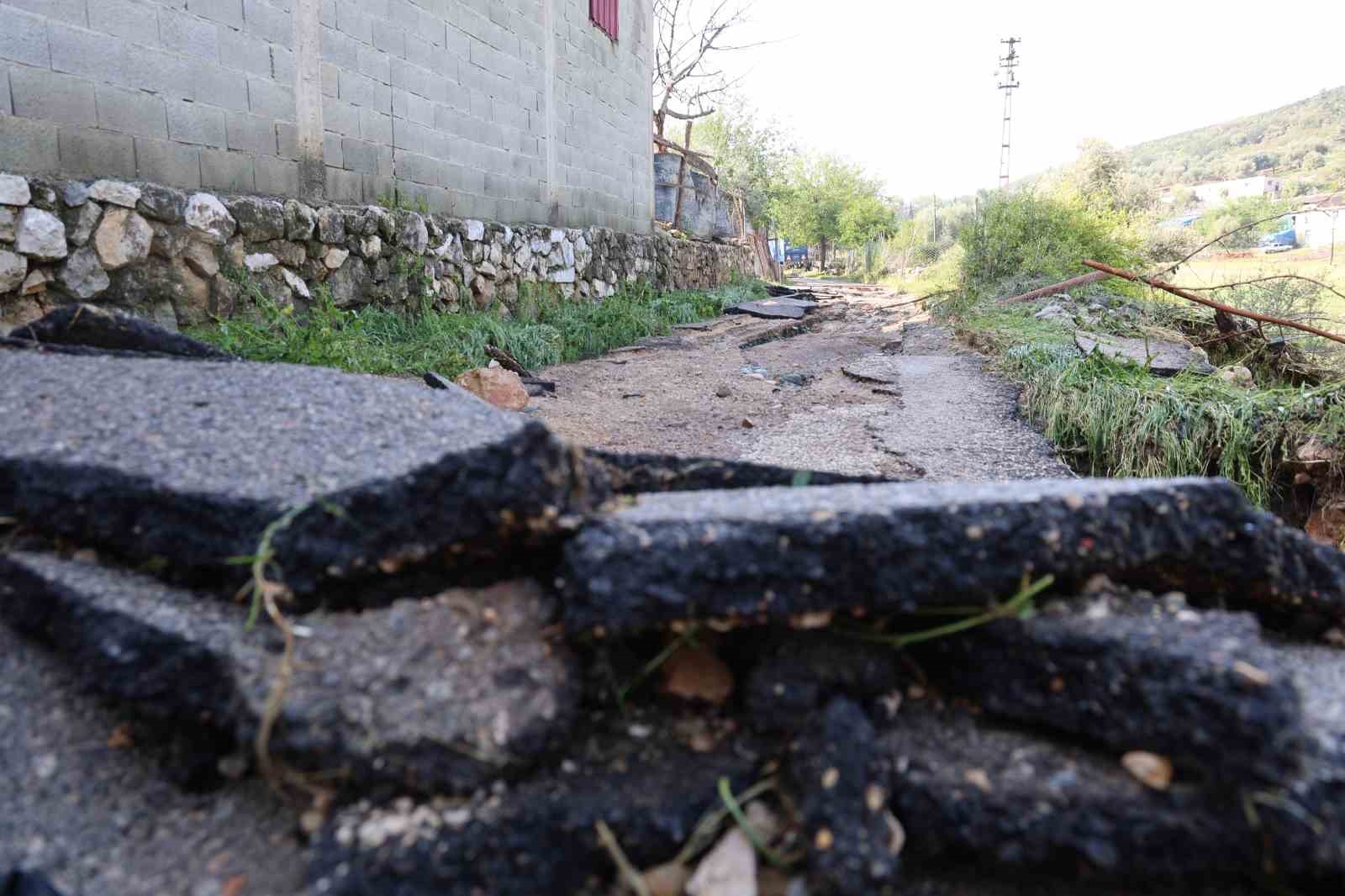 Kozan’da selin izleri havadan görüntülendi
