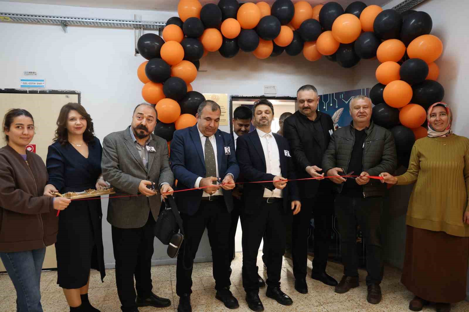 Kozanlı Prof. Dr. Remzi Oğuz Arık isminin verildiği okulda anıldı
