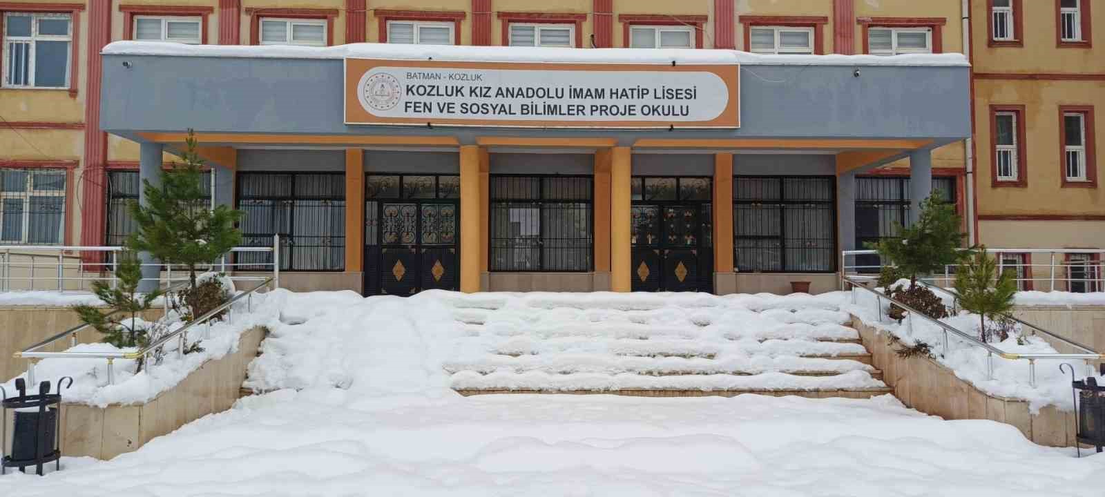 Kozluk’ta taşımalı ve kısal bölgelerde eğitime 1 gün ara verildi
