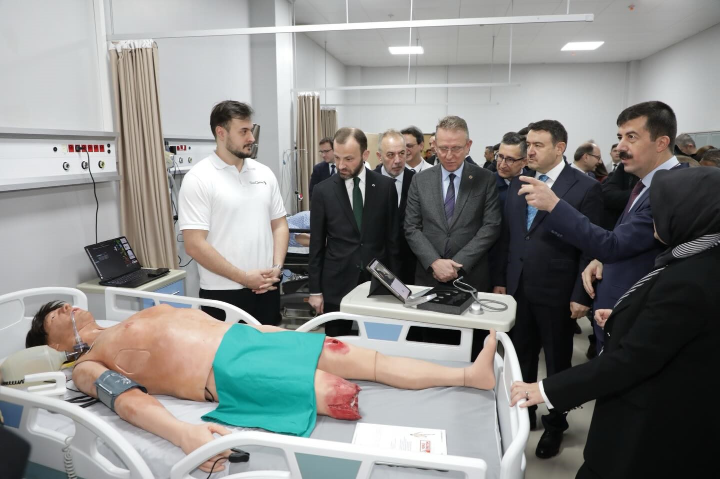 KSBÜ Tıp Fakültesi Simülasyon Merkezi açıldı
KSBÜ Tıp Fakültesi Simülasyon Merkezi açıldı