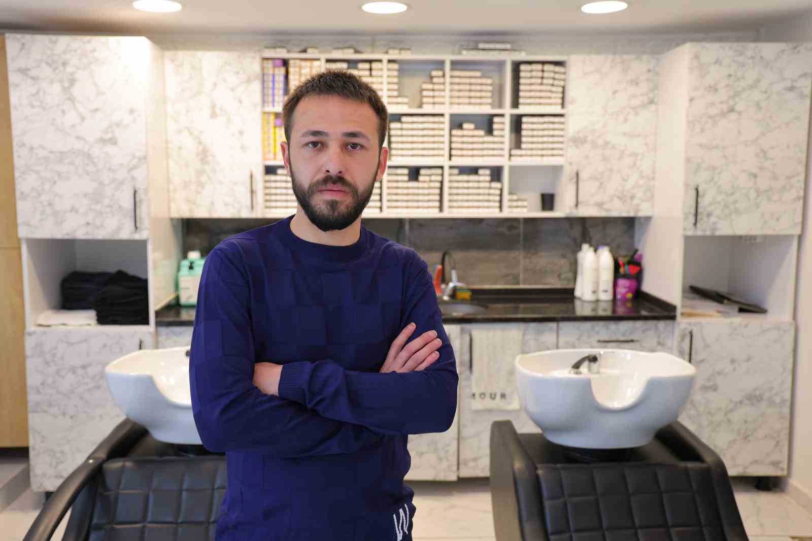 Kuaförde 26 bin liralık saç bakımı yaptırdı, "2 dakikaya geliyorum" diyerek çıktığı salona bir daha dönmedi
