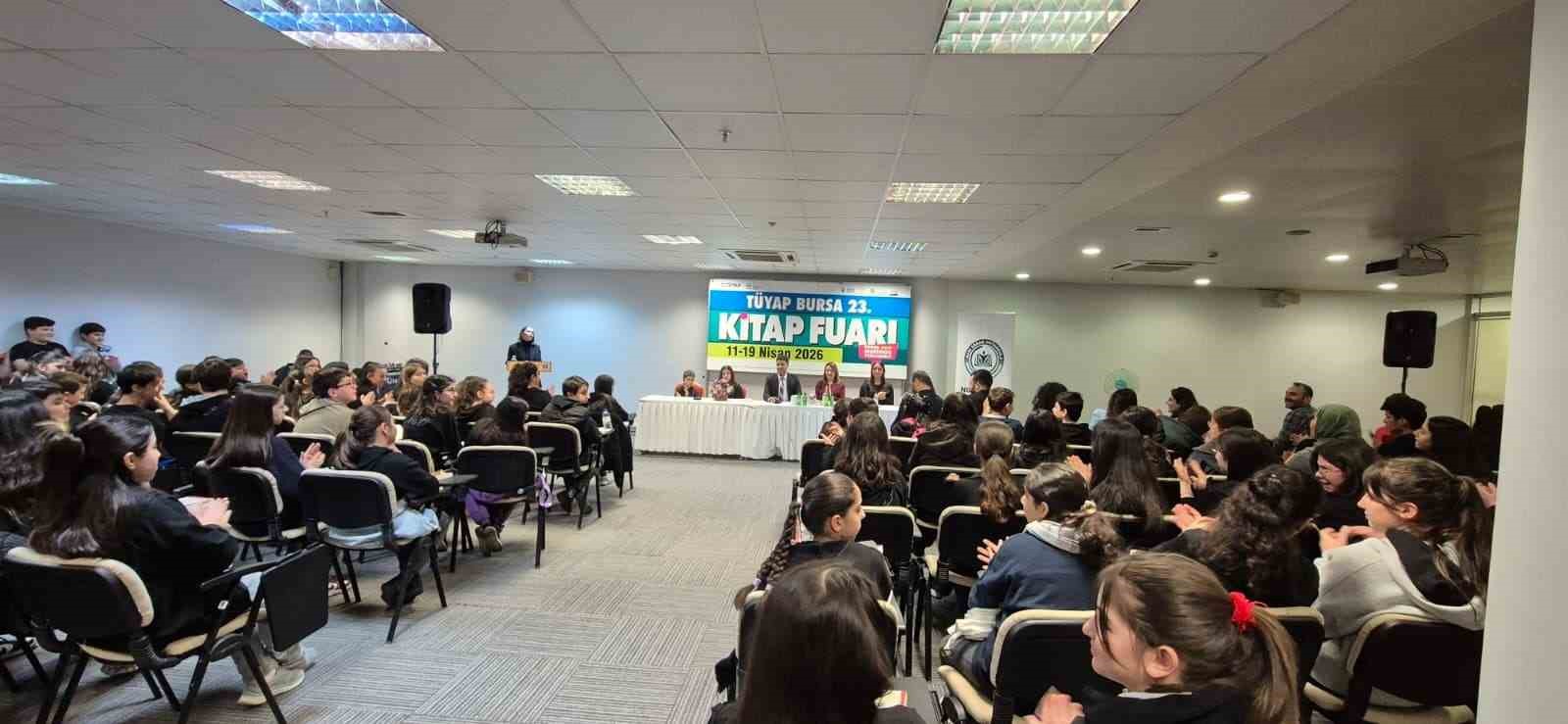 Küçük kalemler okurlarla buluştu
