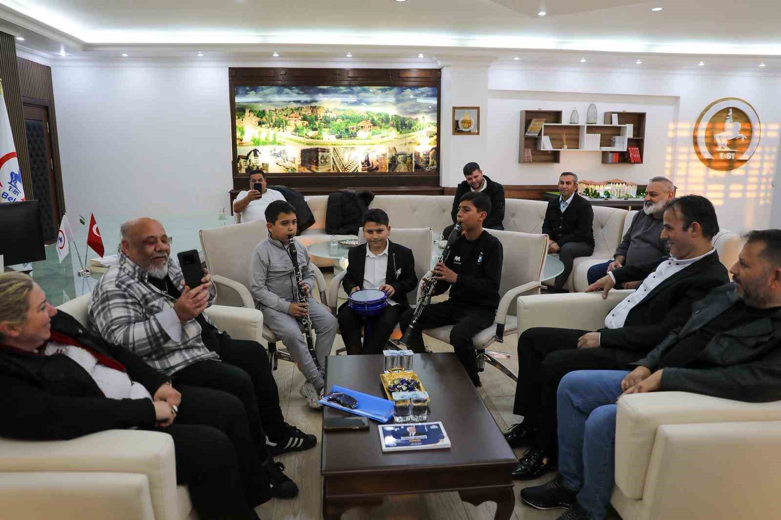 Küçük müzisyenlere Başkandan destek sözü
