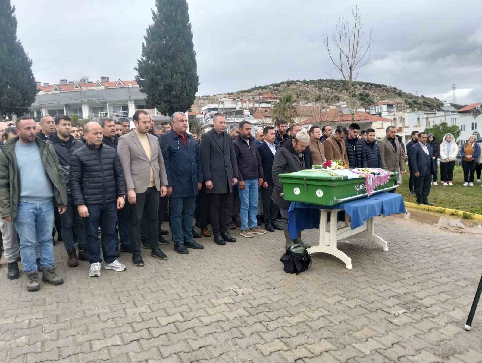 Küçük Öykü, gözyaşları içinde son yolculuğuna uğurlandı
