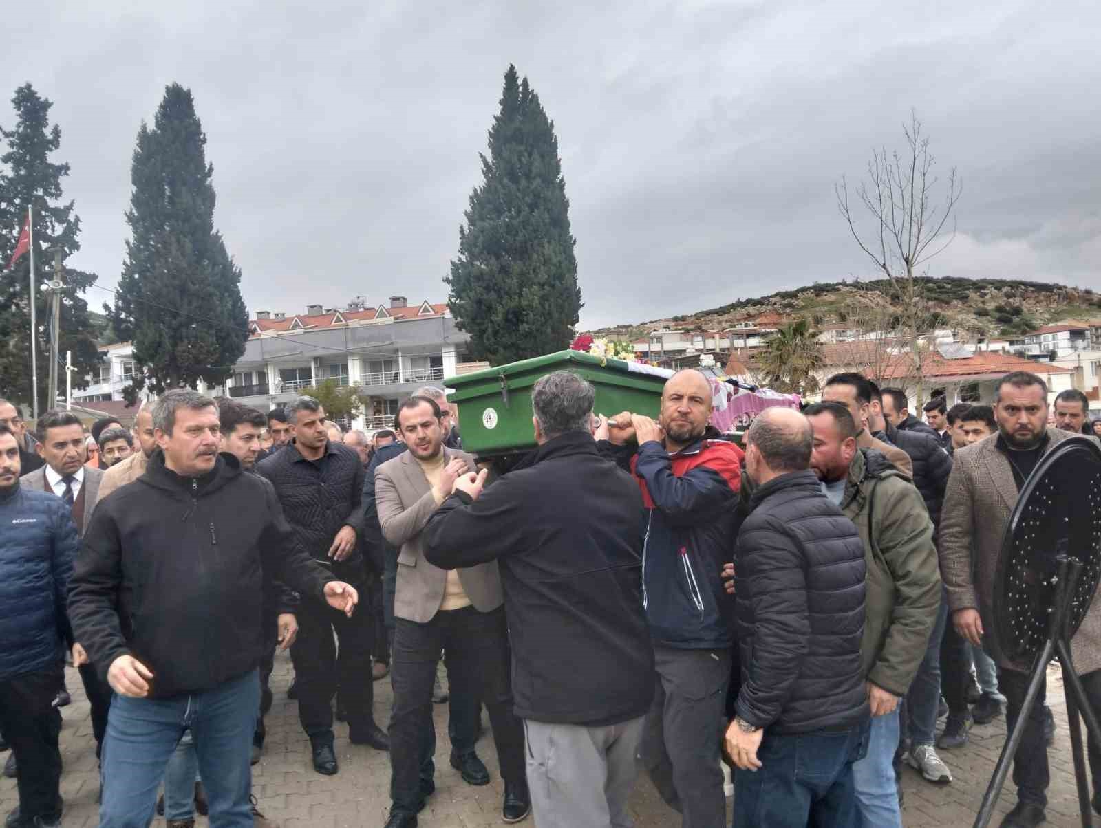 Küçük Öykü, gözyaşları içinde son yolculuğuna uğurlandı
