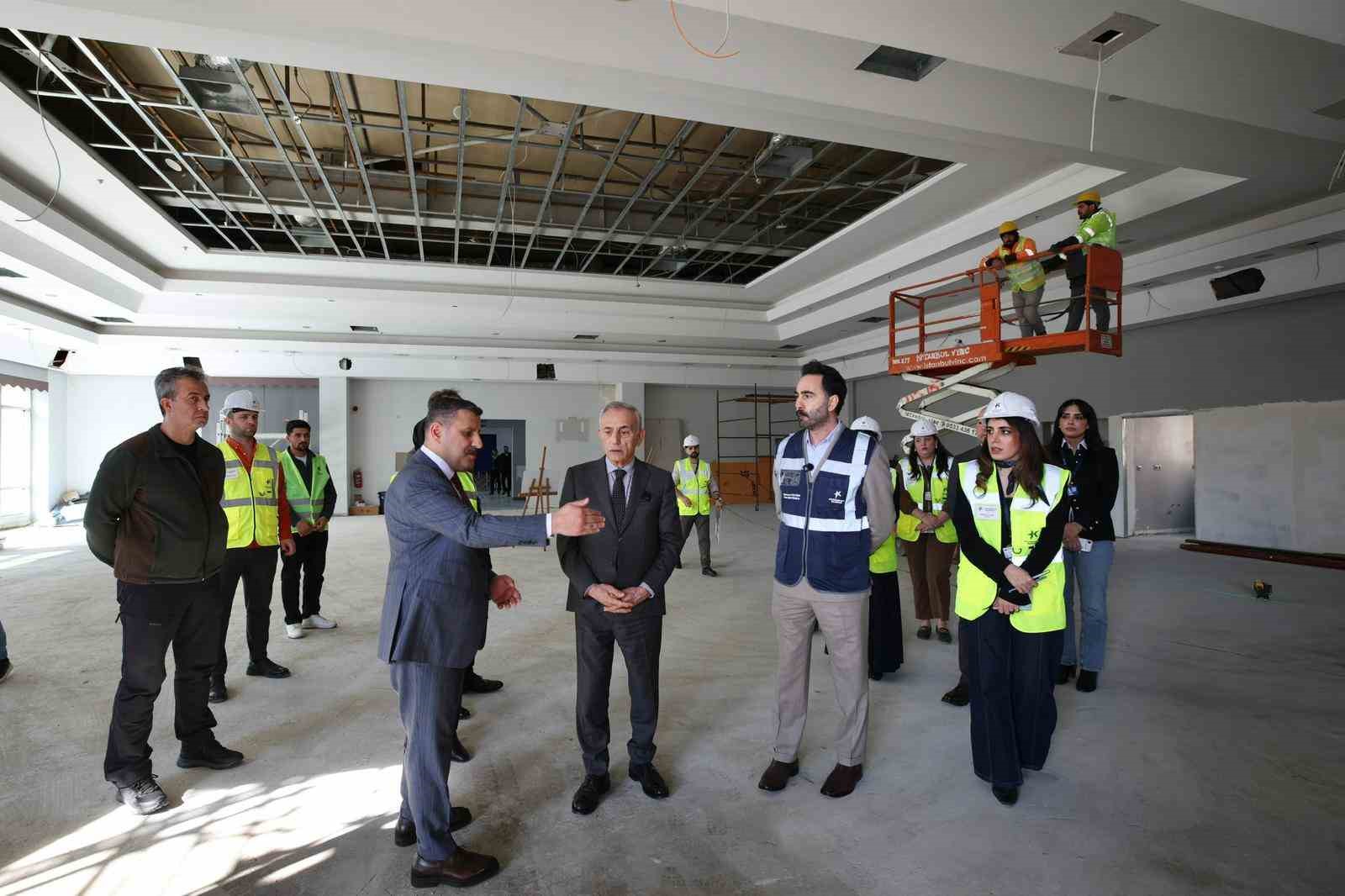 Küçükçekmece Belediye Başkanı Çebi, ilçedeki yatırımları yerinde inceledi
Küçükçekmece Belediye Başkanı Çebi, ilçedeki yatırımları yerinde inceledi