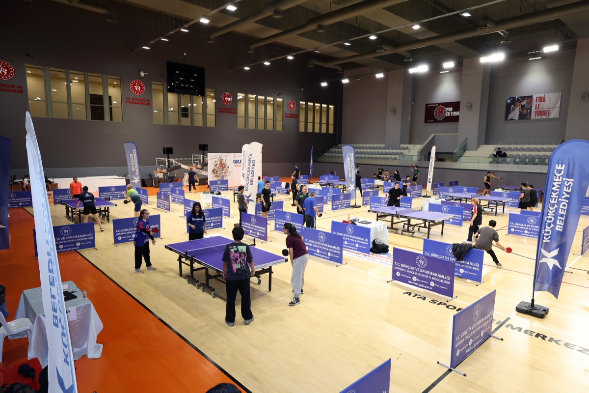 Küçükçekmece’de 2. Geleneksel Açık Masa Tenisi Turnuvası’nda 285 sporcu yarıştı
Küçükçekmece’de 2. Geleneksel Açık Masa Tenisi Turnuvası’nda 285 sporcu yarıştı
