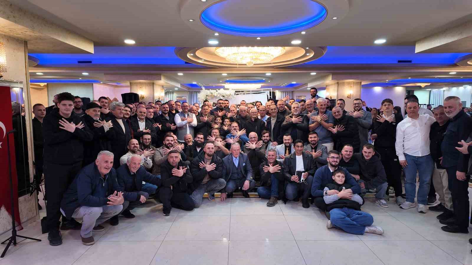 Küçükçekmece’den Kosova’ya uzayan iftar sofrasına yoğun ilgi
Küçükçekmece’den Kosova’ya uzayan iftar sofrasına yoğun ilgi