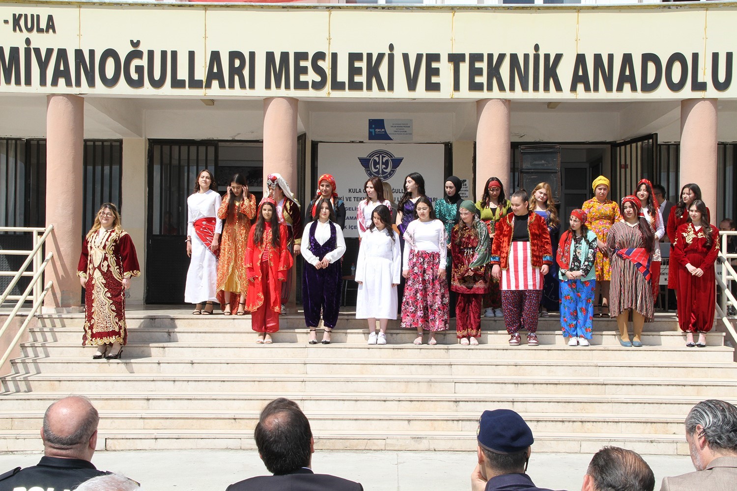 Kula’da 50. Turizm Haftası coşkuyla kutlandı
