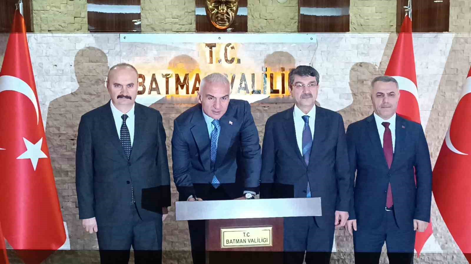 Kültür ve Turizm Bakanı Ersoy Batman’da
