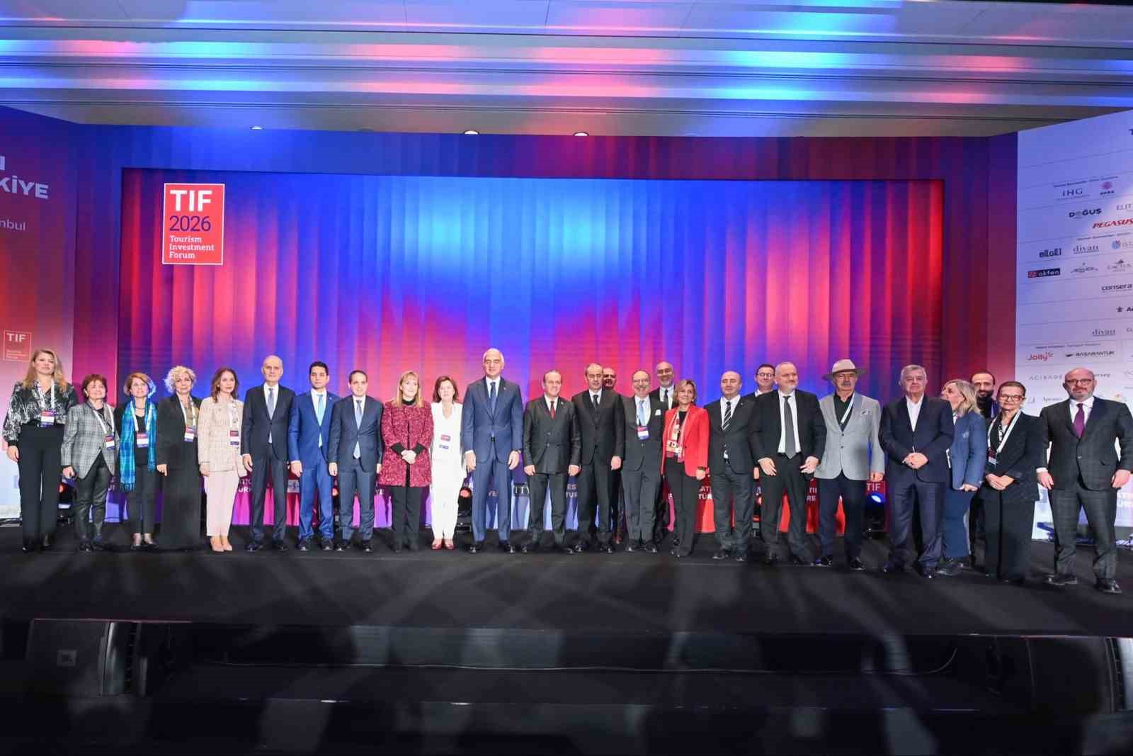 Kültür ve Turizm Bakanı Ersoy, turizm gelirindeki artışa vurgu yaptı
