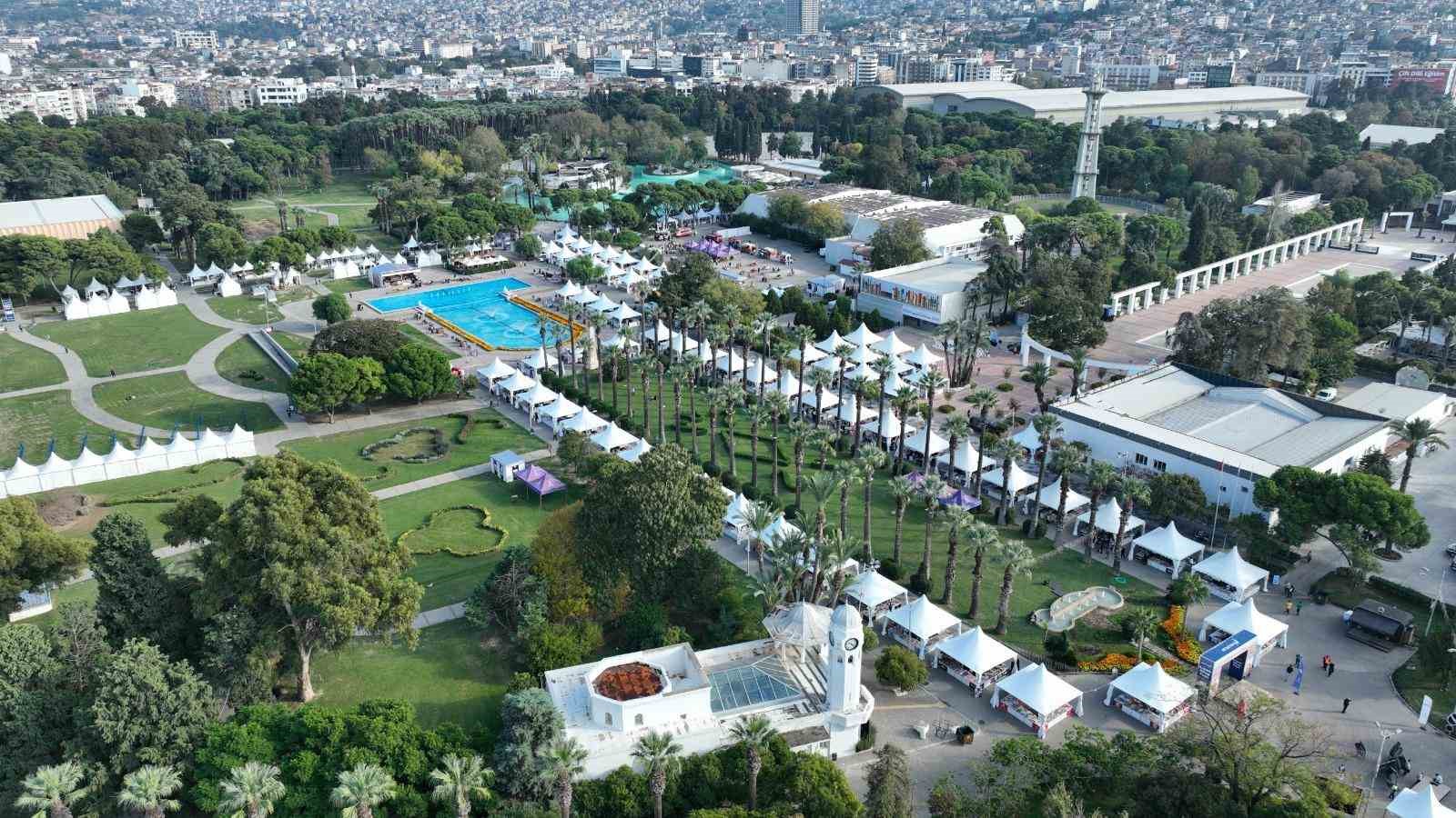 Kültürpark’ta büyük buluşma: İZKİTAP başlıyor
