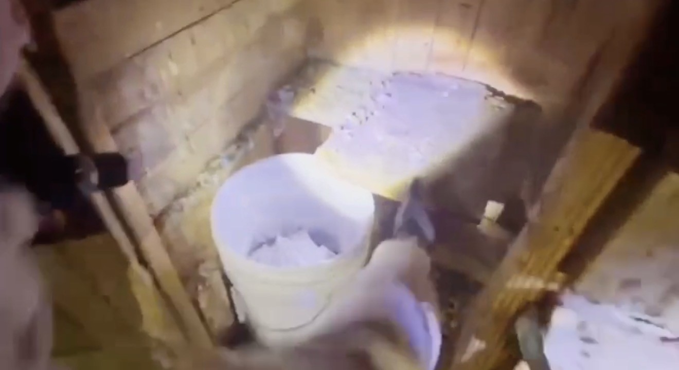 Kümesin içine saklanan uyuşturucuyu jandarma buldu
