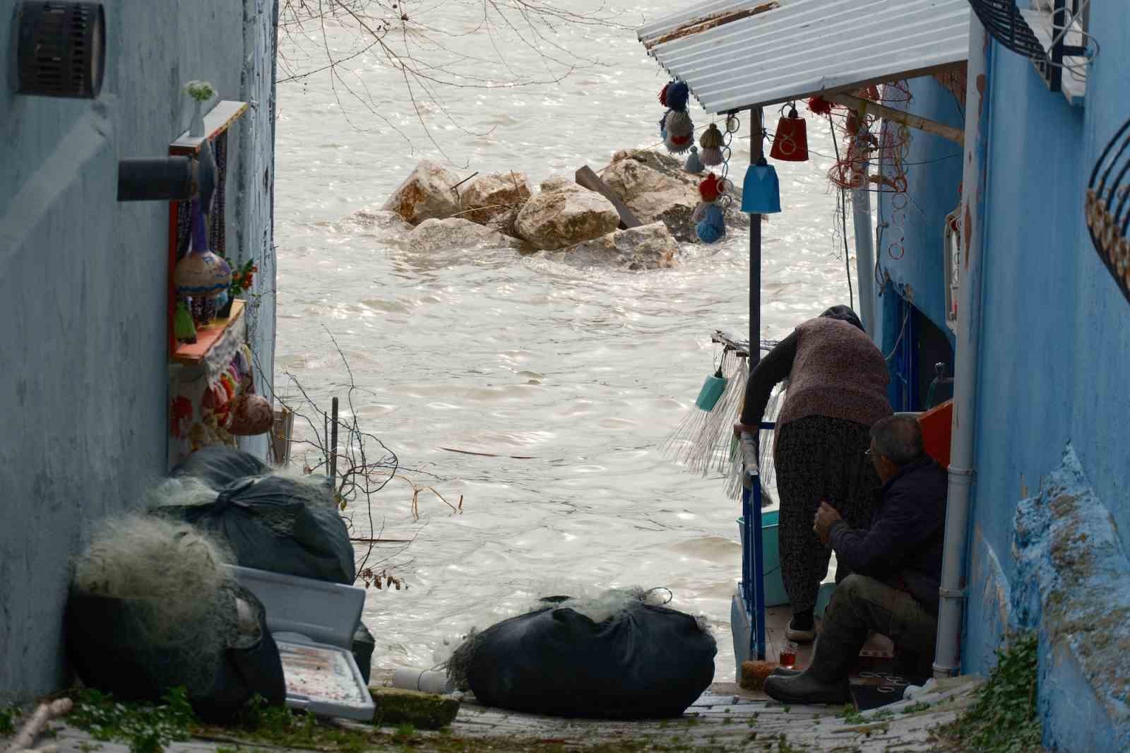Kuraklıkla boğuşuyordu...Yağışlarla yeniden küçük Venedik oldu
Kuraklıkla boğuşuyordu...Yağışlarla yeniden küçük Venedik oldu