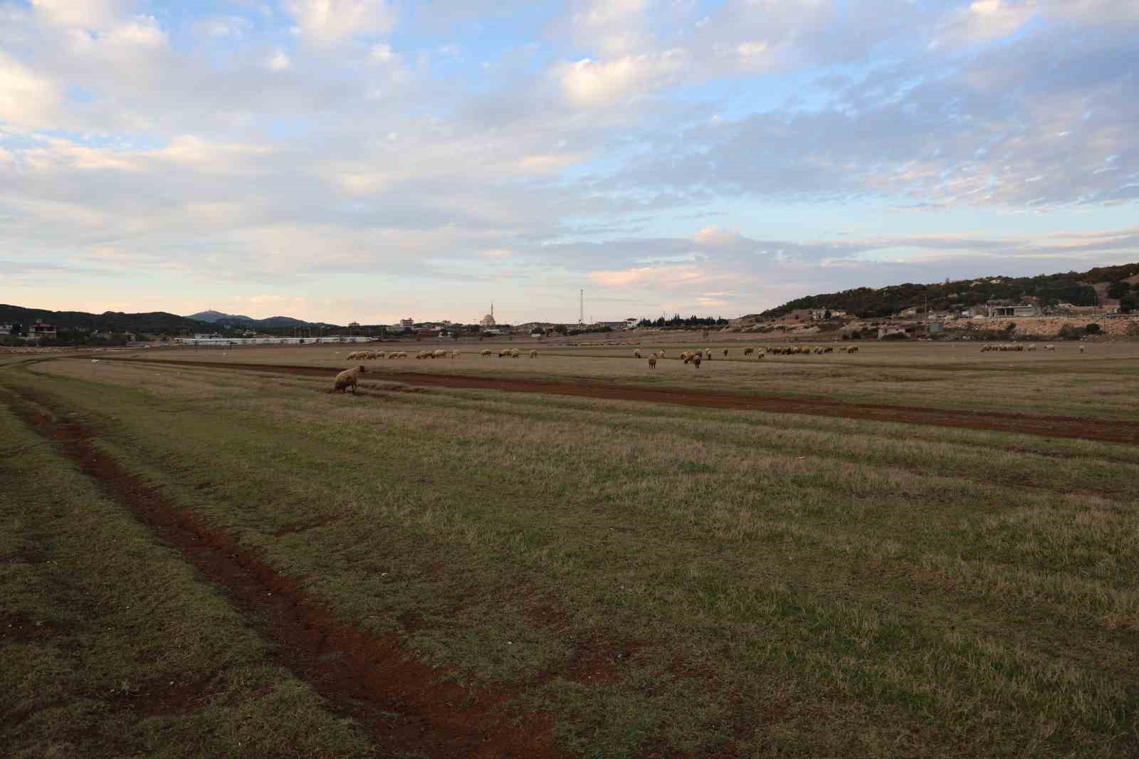 Kuraklıkla mücadele eden Hatay’da bereketin simgesi Kızılgöl yeniden suyla doldu
