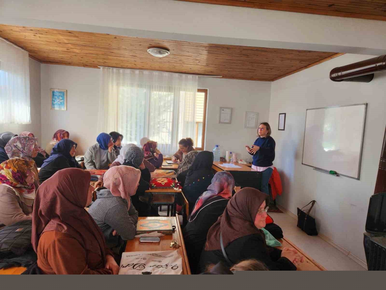 Kur’an kurslarında sağlık bilgilendirmeleri

