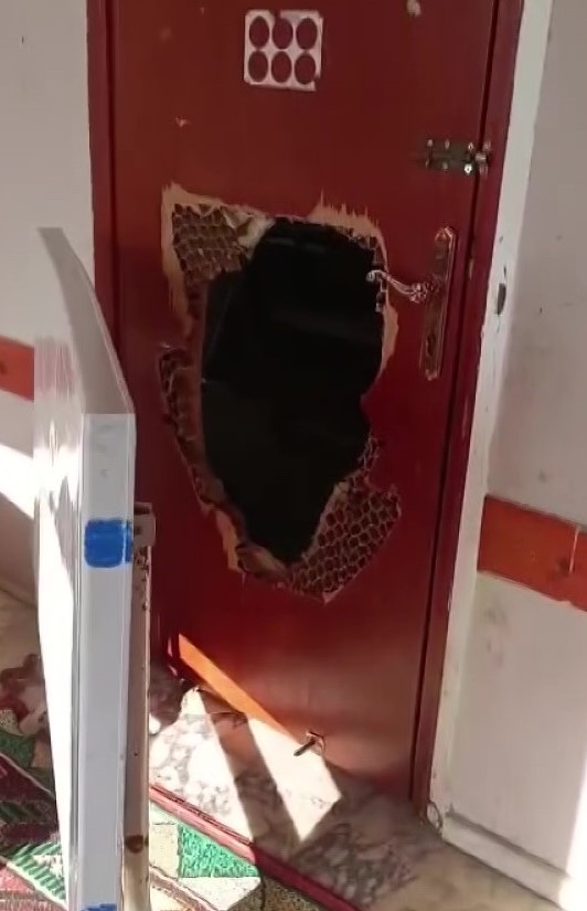 Kur’an kursunu yerle bir edip Kur’an-ı Kerim’lere zarar verdiler
