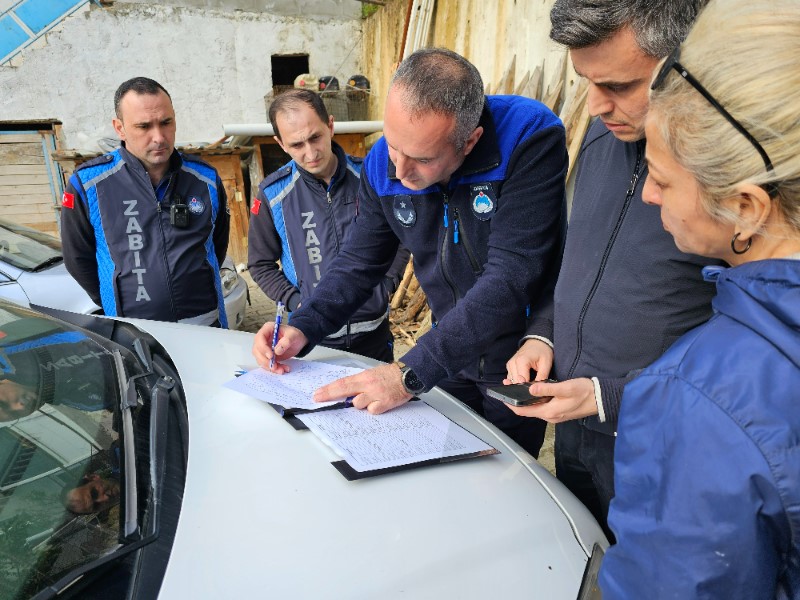 Kurban Bayramı öncesi atıklarını dereye akıtan çiftliğe ceza
