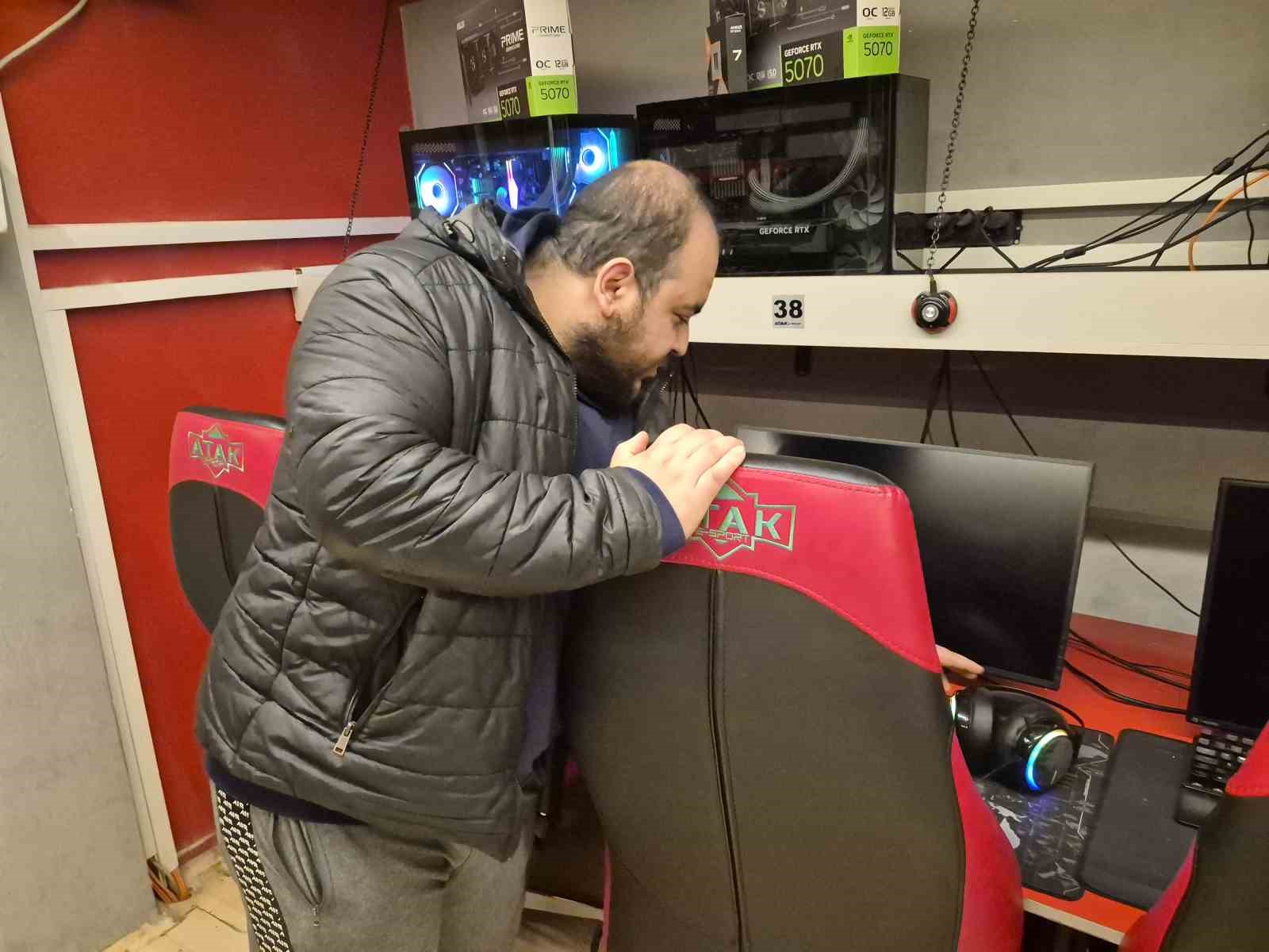 Küresel çip kıtlığı internet kafeleri olumsuz etkiledi
