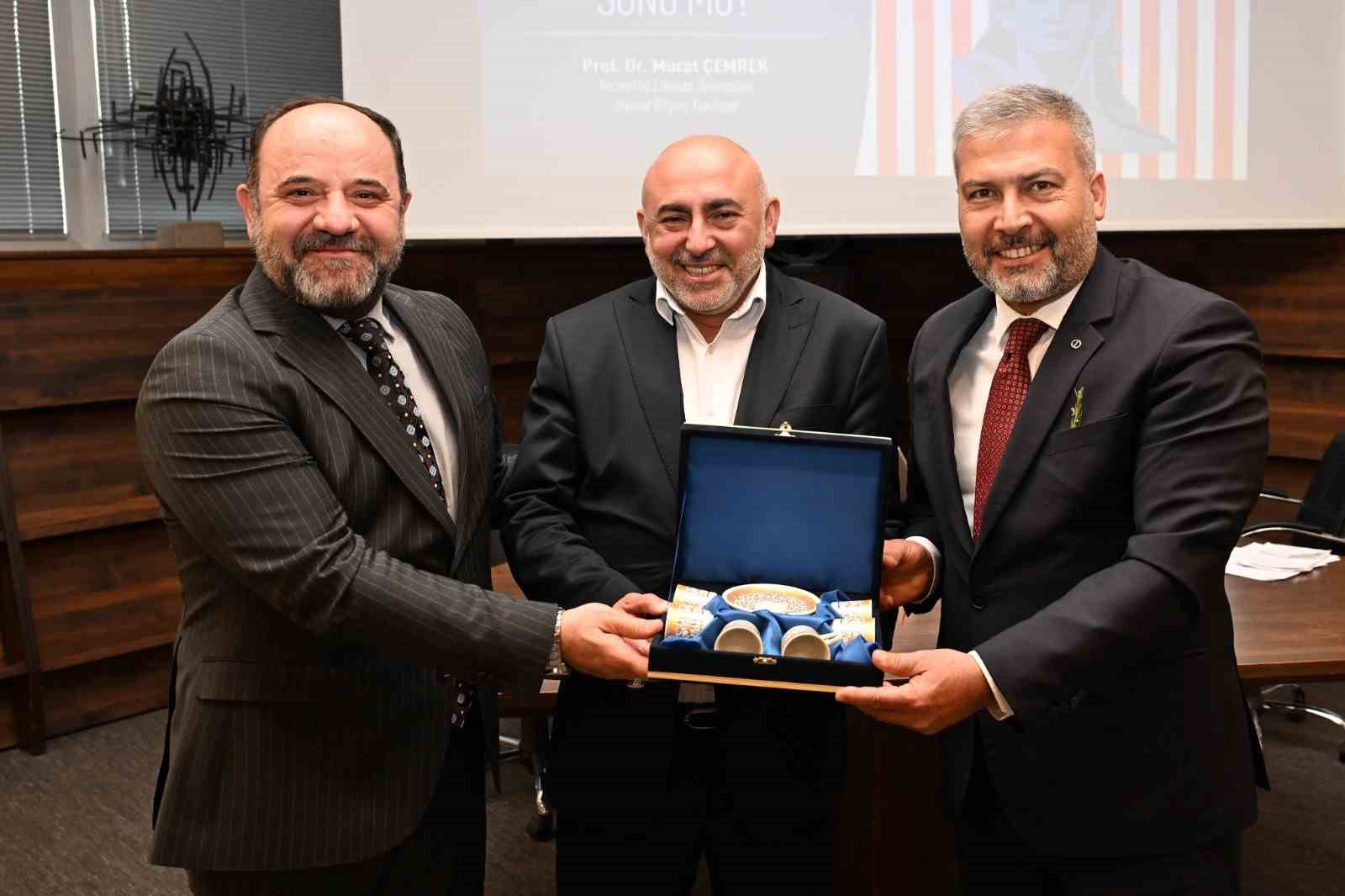 Küresel sistem Anadolu Üniversitesi’nde masaya yatırıldı
