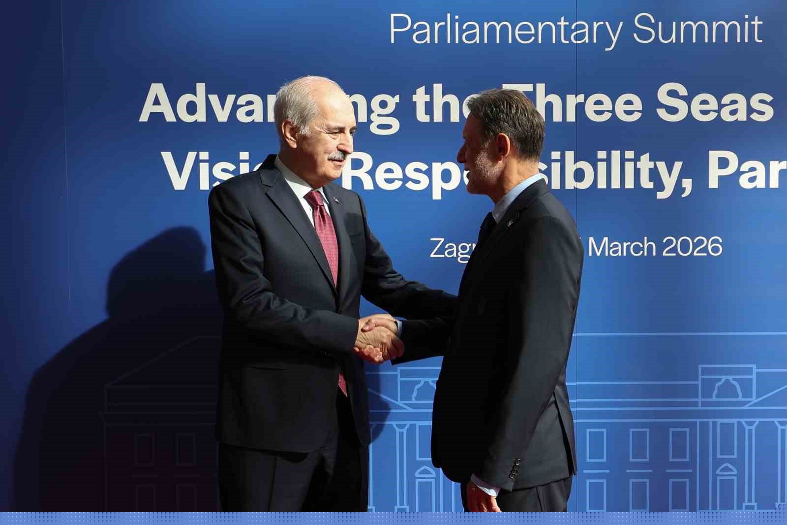 Kurtulmuş: "Orta Doğu’da yaşanan insani trajedi karşısında kayıtsız kalmamız mümkün değildir"
Kurtulmuş: "Orta Doğu’da yaşanan insani trajedi karşısında kayıtsız kalmamız mümkün değildir"