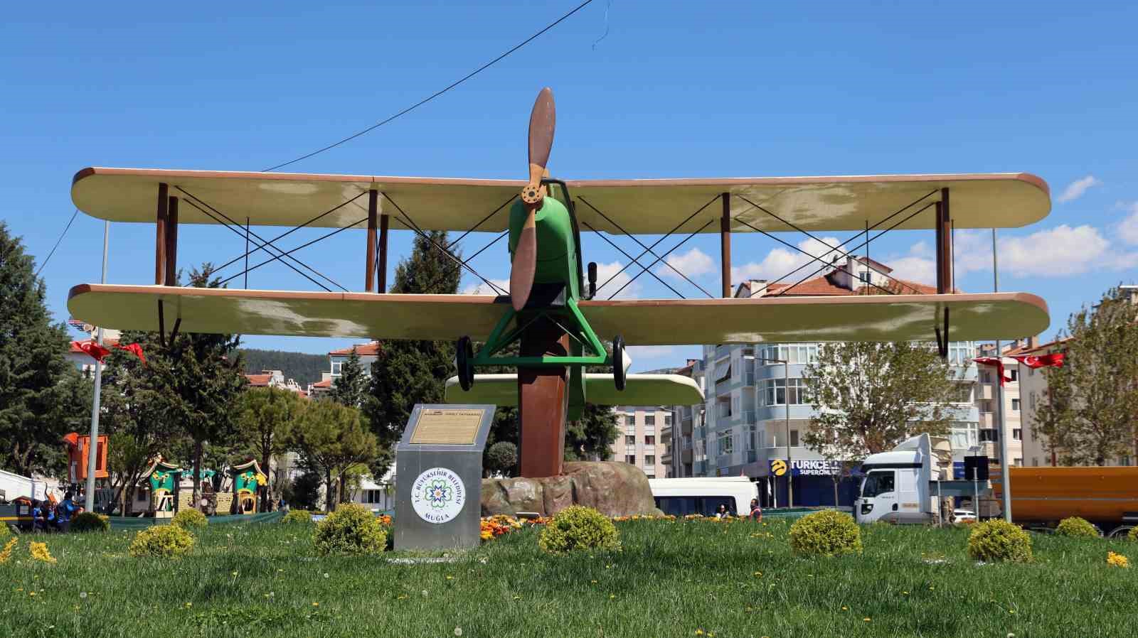 Kurtuluş savaşının sessiz efsanesi ‘İsmet Tayyaresi’ Muğla’da birebir sergileniyor
