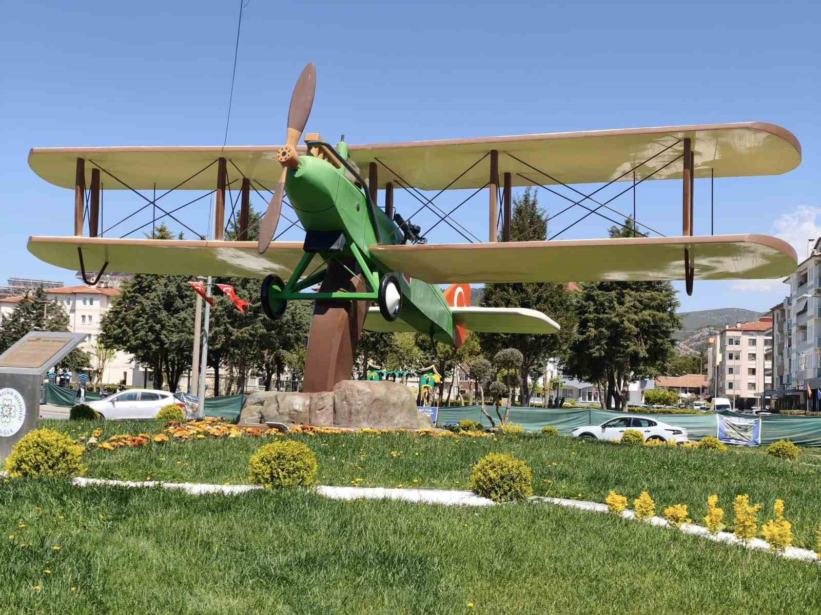 Kurtuluş savaşının sessiz efsanesi ‘İsmet Tayyaresi’ Muğla’da birebir sergileniyor
