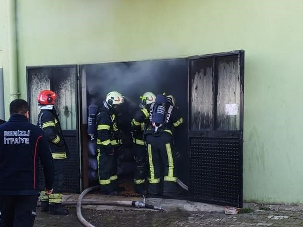 Kuruyemiş fabrikasında korkutan yangın
