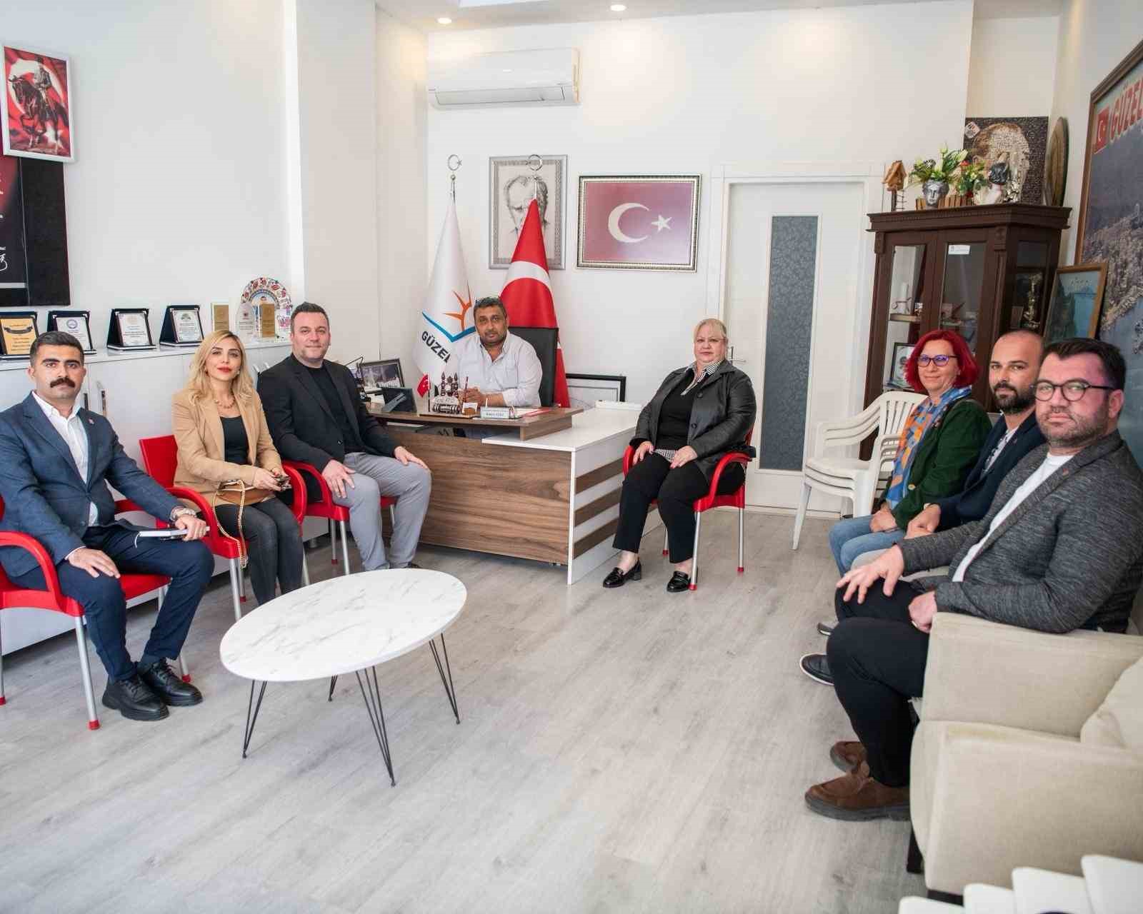 Kuşadası Belediyesi Başkan Vekili Demirtaş, Güzelçamlı Mahallesi’nde vatandaşlarla buluştu
