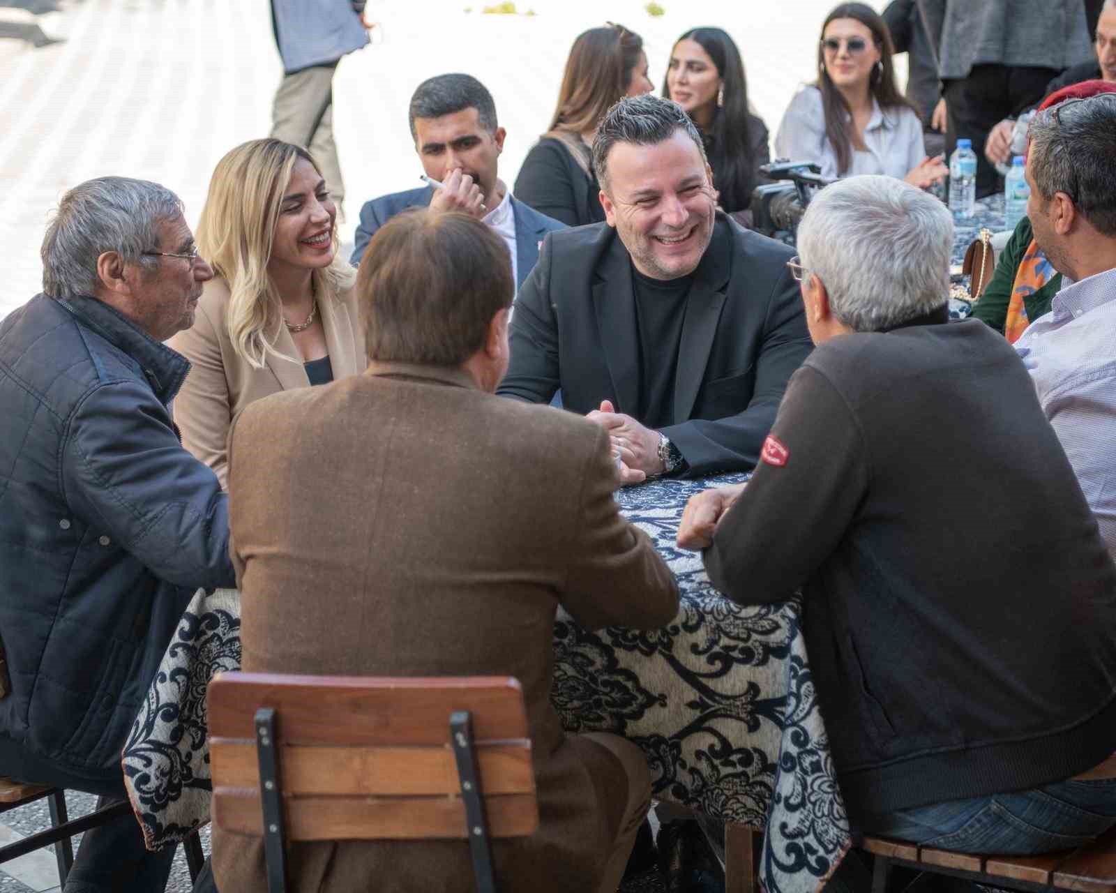 Kuşadası Belediyesi Başkan Vekili Demirtaş, Güzelçamlı Mahallesi’nde vatandaşlarla buluştu
