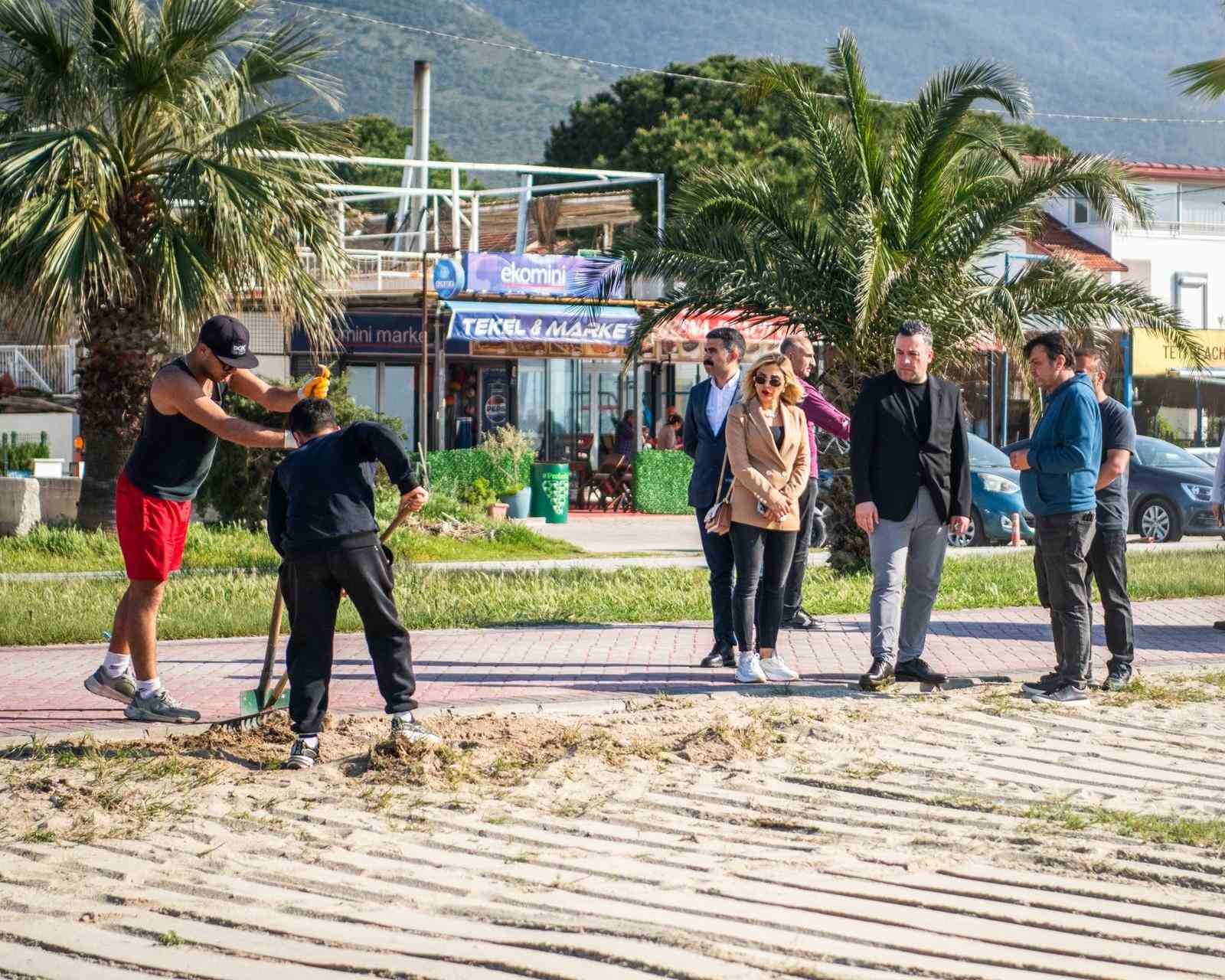 Kuşadası Belediyesi Başkan Vekili Demirtaş, Güzelçamlı Mahallesi’nde vatandaşlarla buluştu
