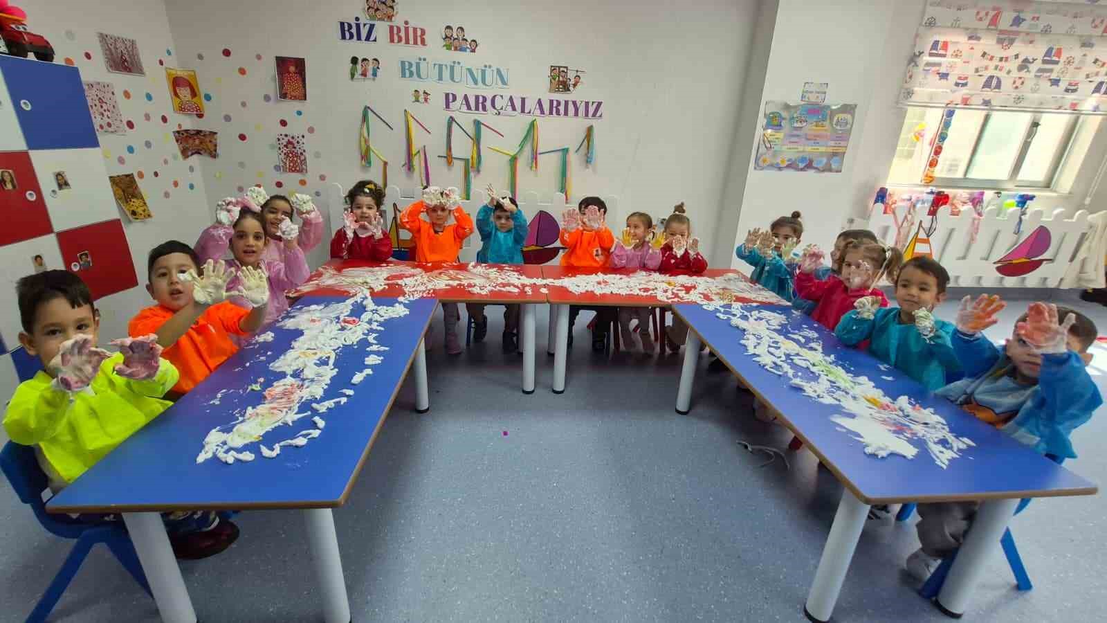 Kuşadası Belediyesi Çocuk Gelişim Merkezi’nde minikler yarınlara hazırlanıyor
