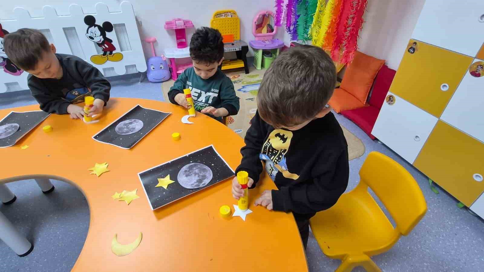 Kuşadası Belediyesi Çocuk Gelişim Merkezi’nde minikler yarınlara hazırlanıyor
