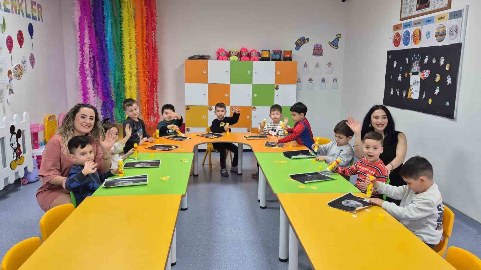 Kuşadası Belediyesi Çocuk Gelişim Merkezi’nde minikler yarınlara hazırlanıyor
