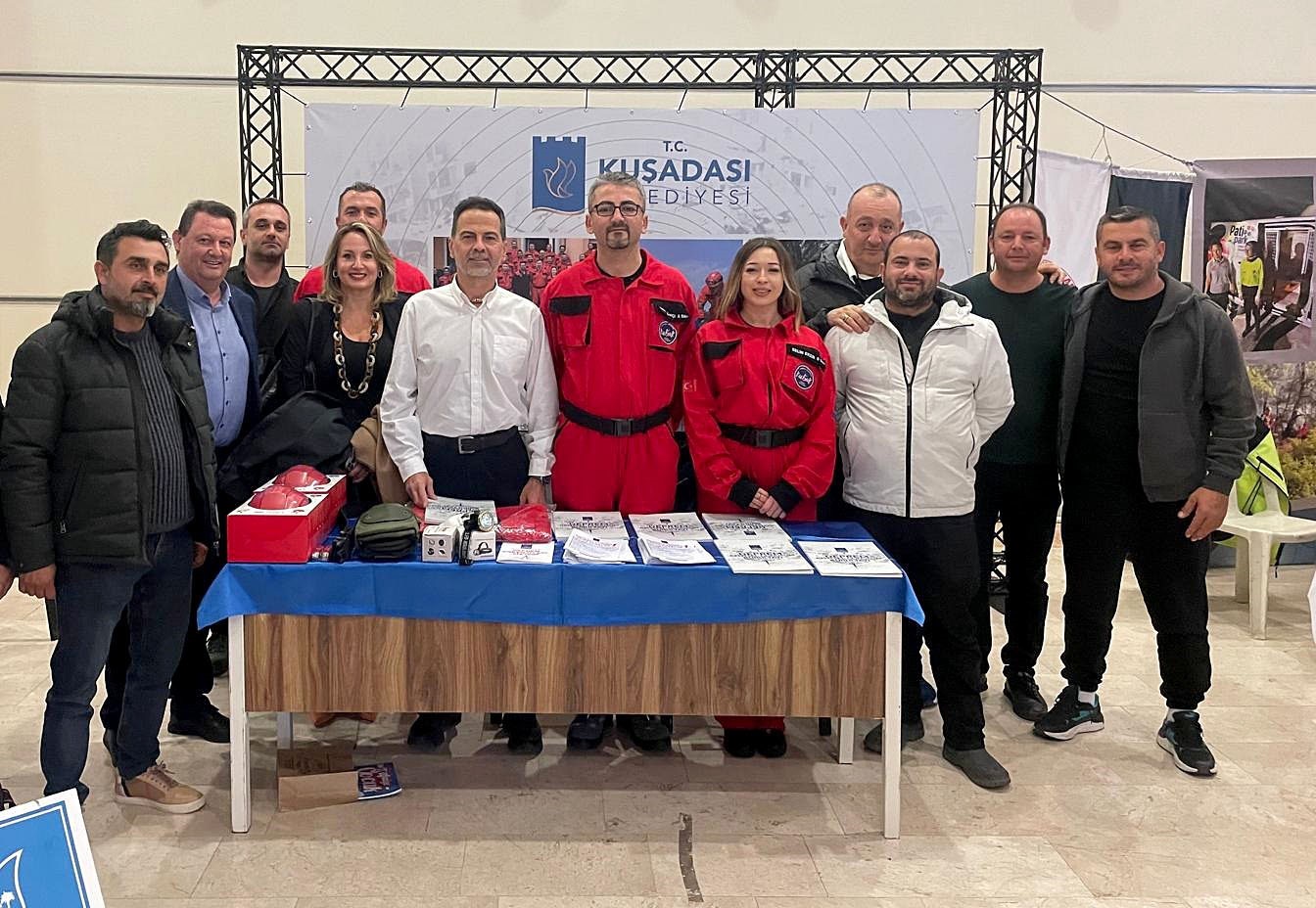 Kuşadası Belediyesi depreme karşı aldığı önlemleri İzmir’de anlattı
