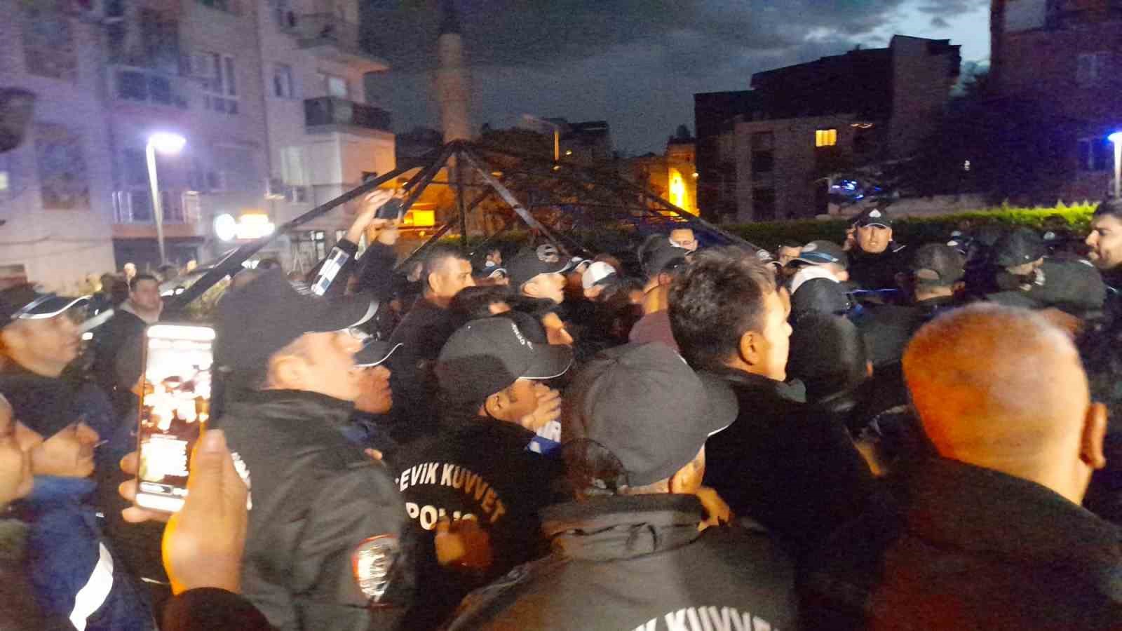 Kuşadası Belediyesi Meclis Üyesi Apaydın: "Biz sadece halkımıza verdiğimiz hizmet aksamasın istiyoruz"
