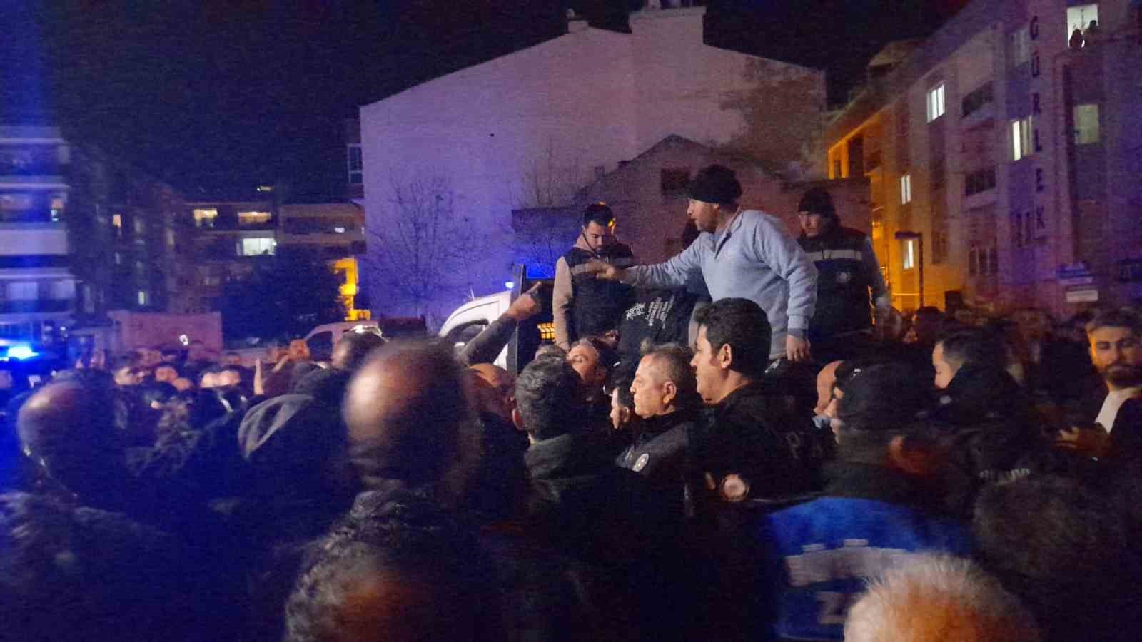 Kuşadası Belediyesi Meclis Üyesi Apaydın: "Biz sadece halkımıza verdiğimiz hizmet aksamasın istiyoruz"
