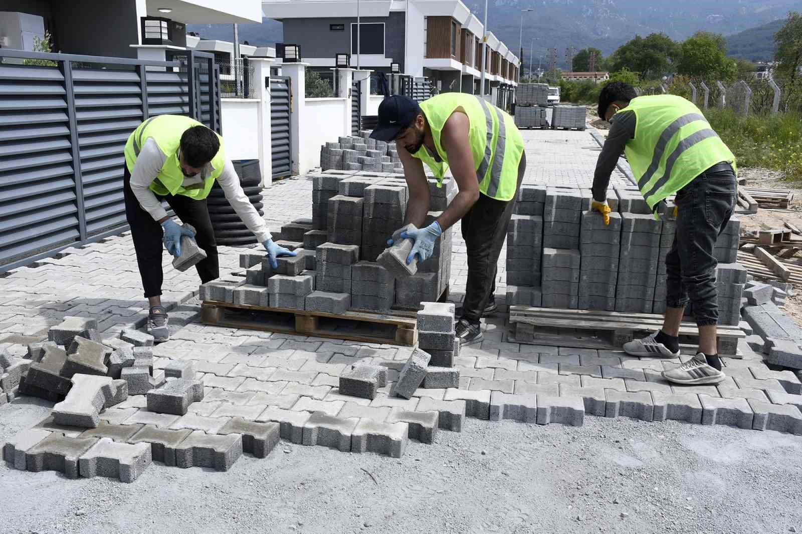 Kuşadası Belediyesi’nden Davutlar Mahallesi’ne kesintisiz hizmet
