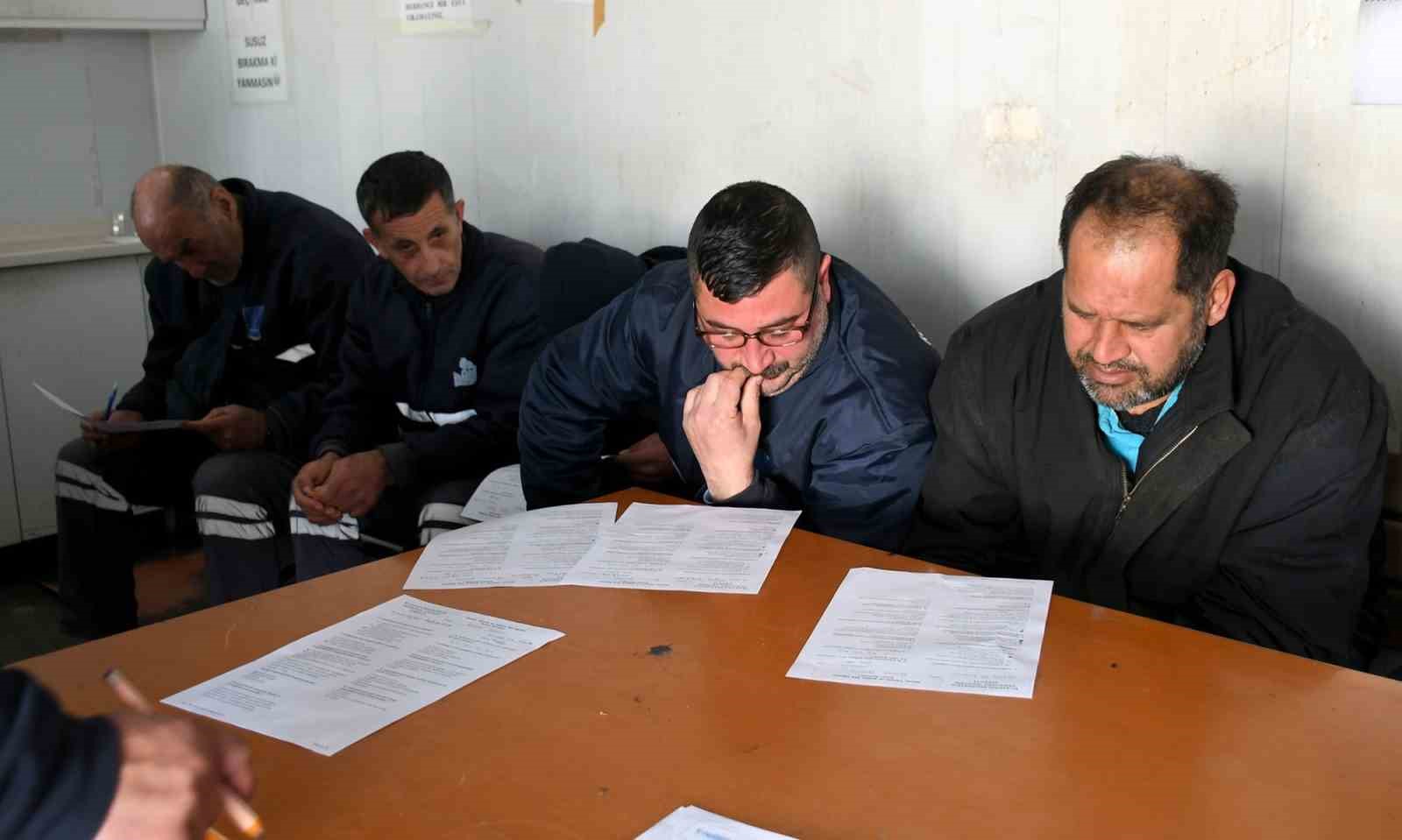 Kuşadası Belediyesi’nden personeline İş Sağlığı ve Güvenliği Eğitimi
