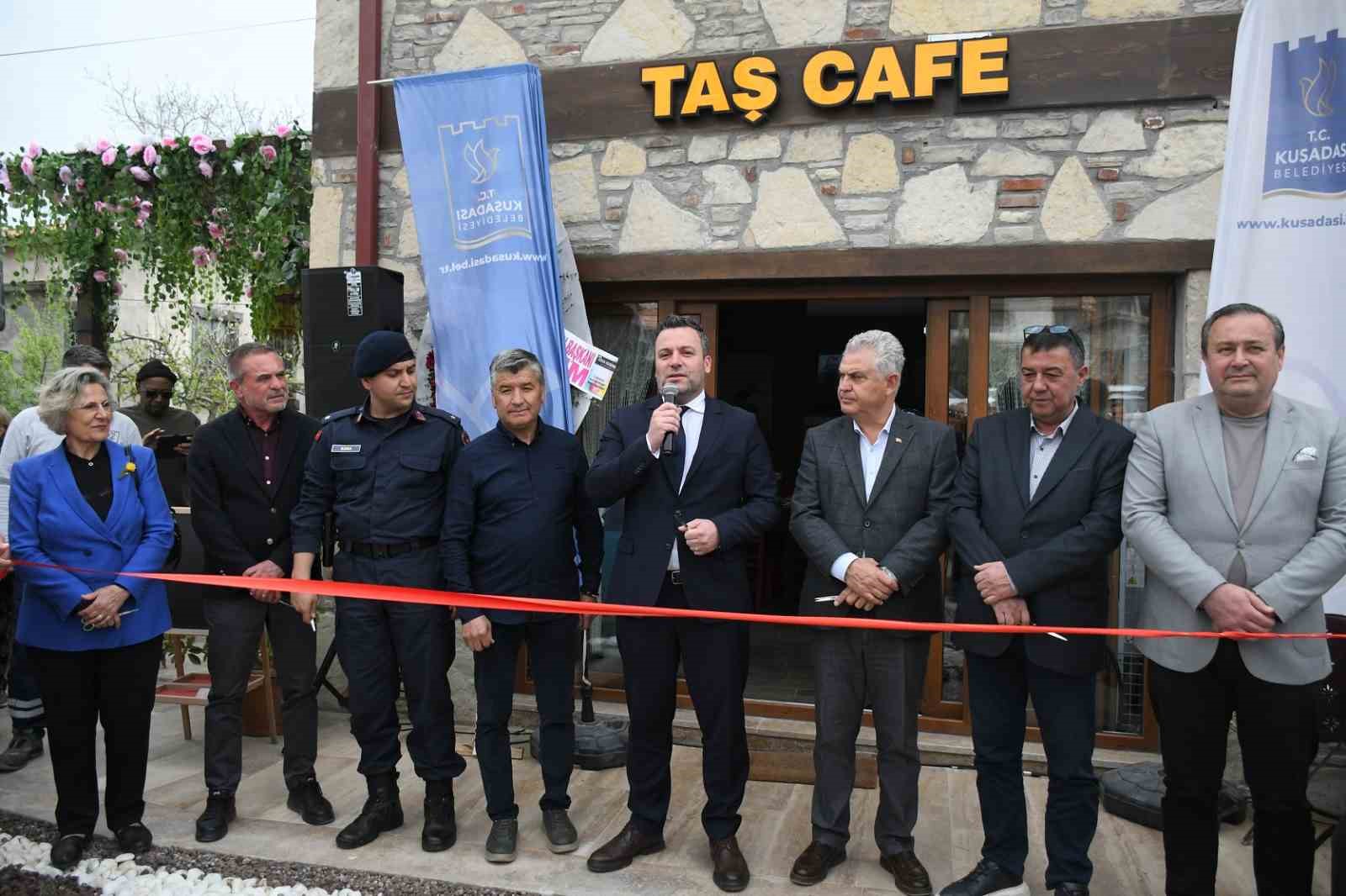Kuşadası Caferli Mahallesi yeni muhtarlık binasına kavuştu
