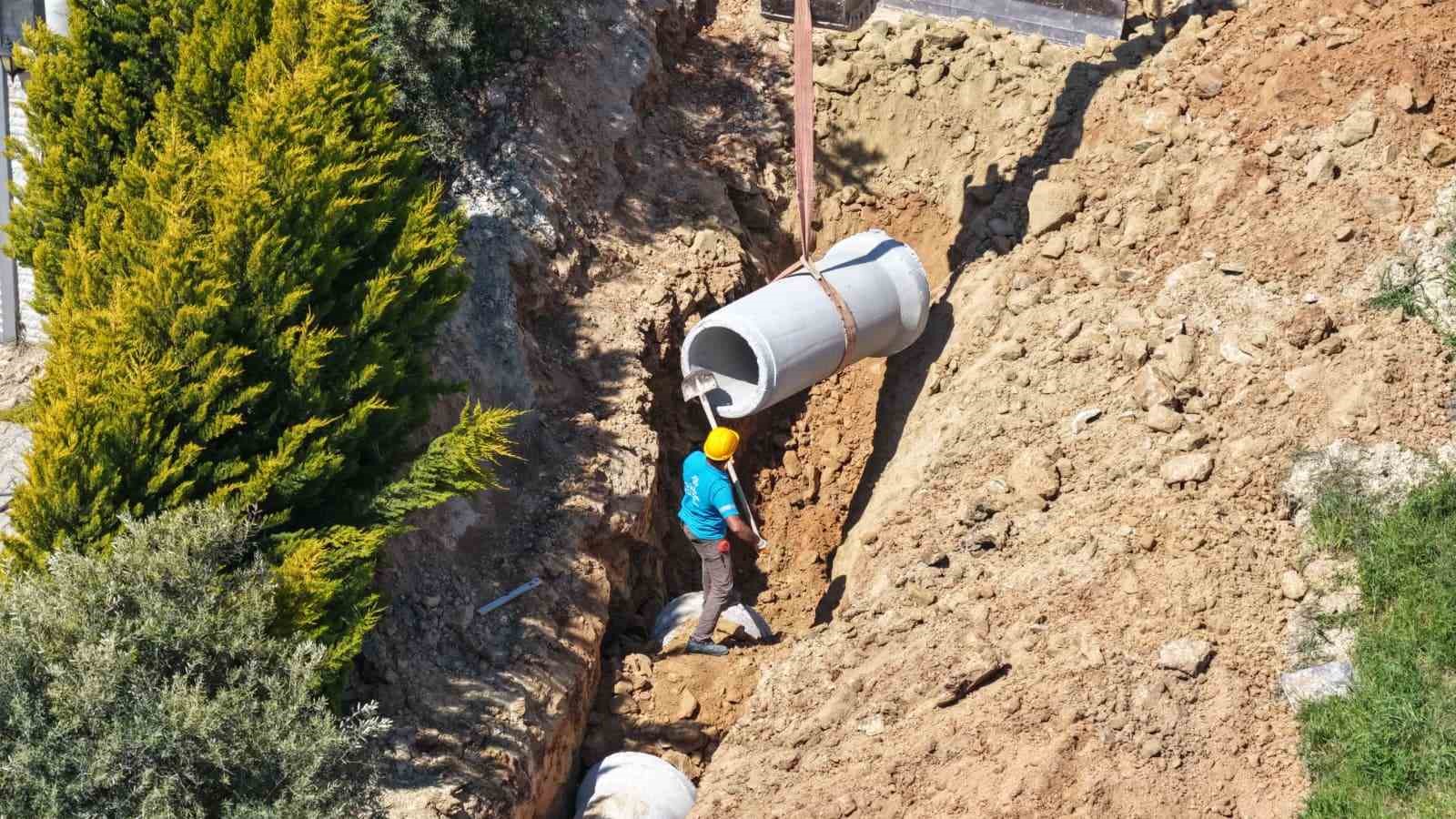 Kuşadası’nda 8,2 milyon liralık altyapı yatırımı başladı
