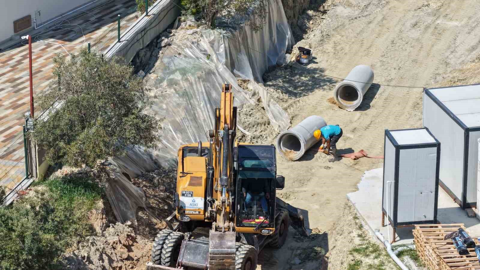 Kuşadası’nda 8,2 milyon liralık altyapı yatırımı başladı
