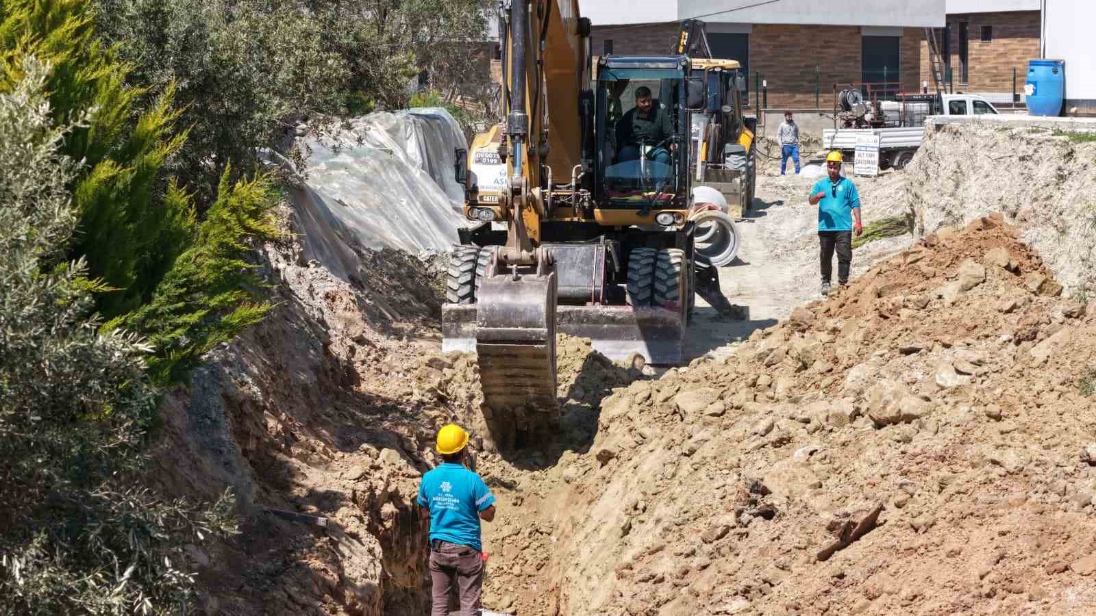 Kuşadası’nda 8,2 milyon liralık altyapı yatırımı başladı
