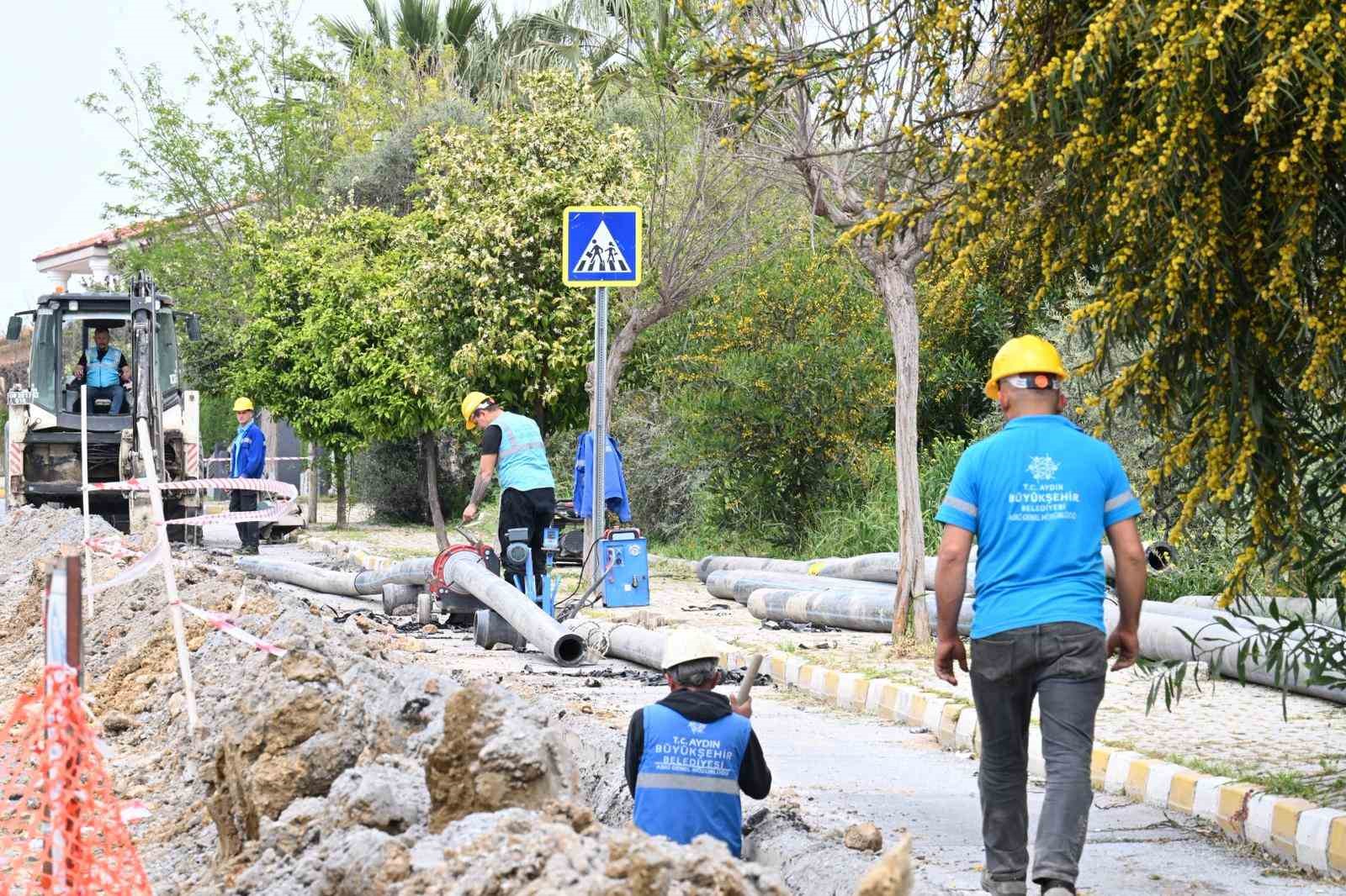 Kuşadası’nda altyapı yatırım çalışmaları sürüyor
