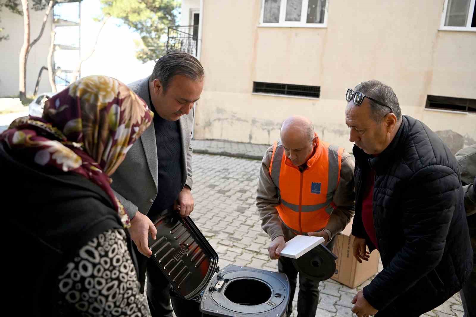 Kuşadası’nda evler ve yürekler dayanışmayla ısınıyor
