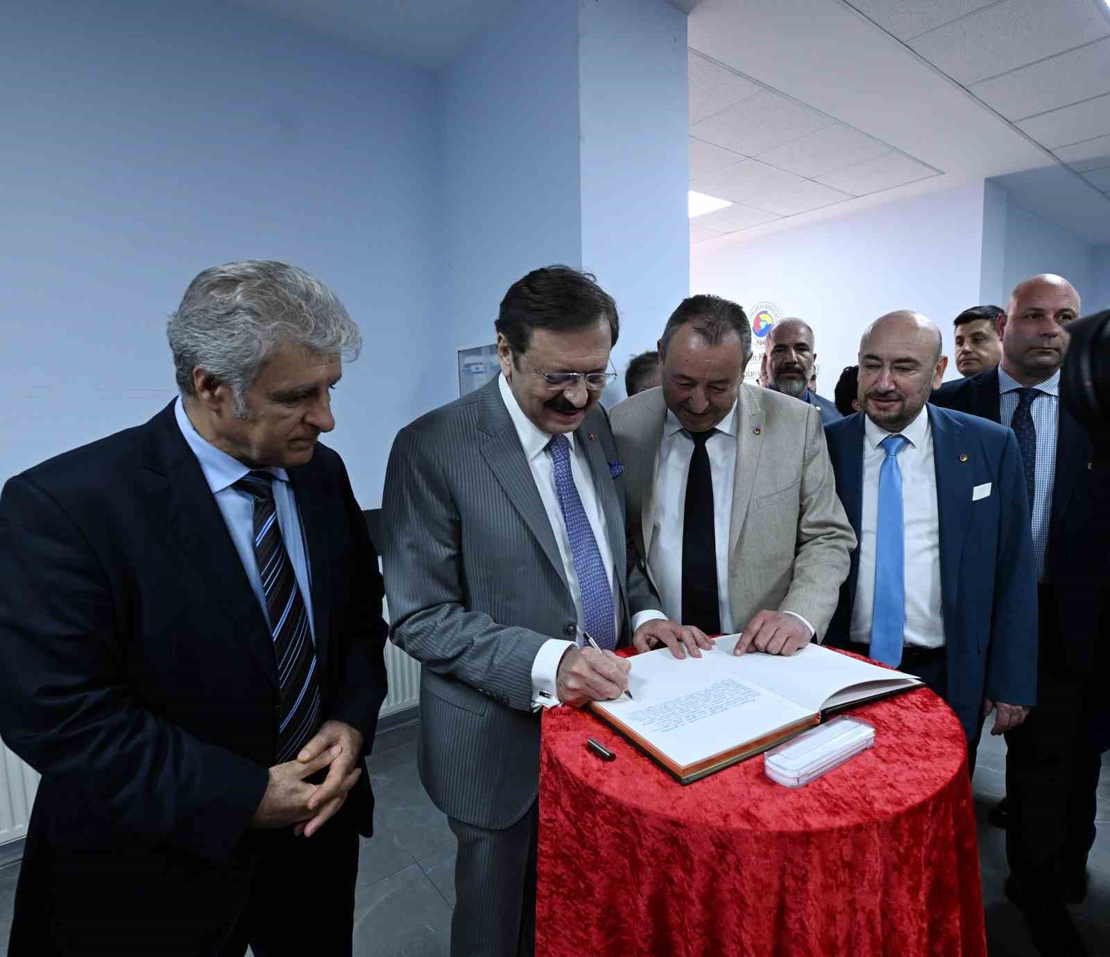 Kuşadası’nda TOBB Anaokulu açıldı
