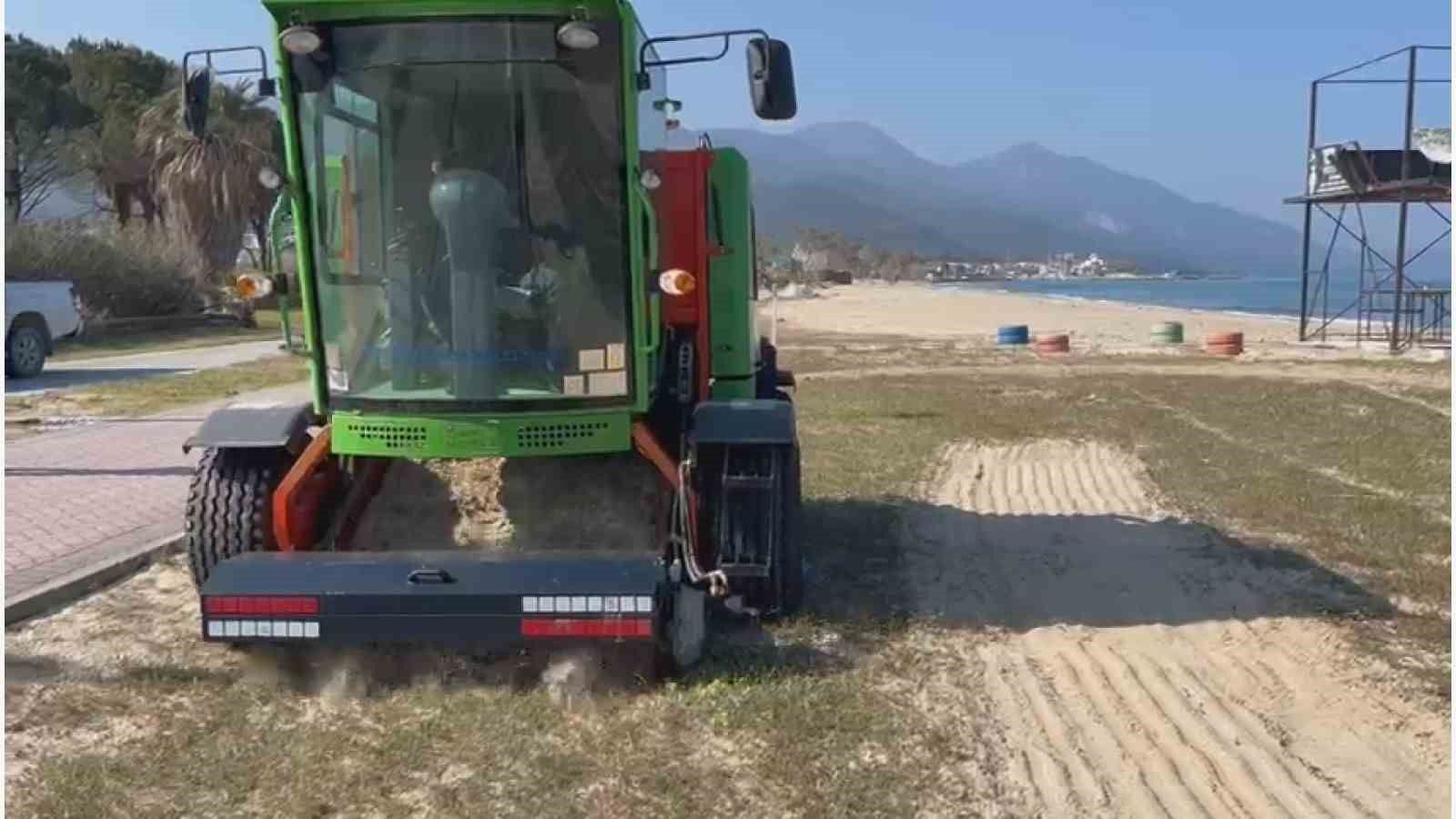 Kuşadası’nın dünyaca ünlü plajları turizm sezonuna hazırlanıyor
