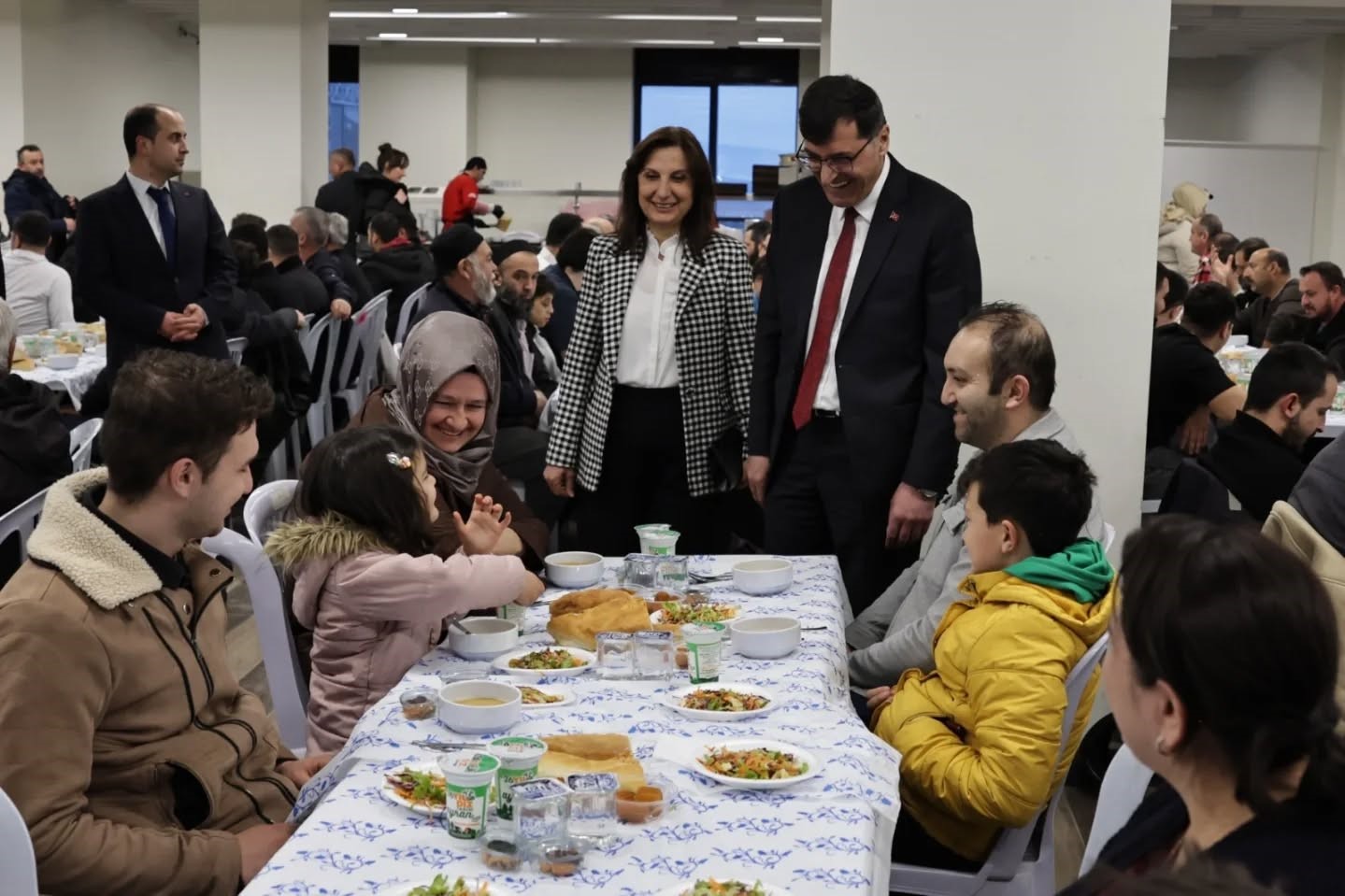 Kütahya Belediyesi personeli iftar sofrasında buluştu
