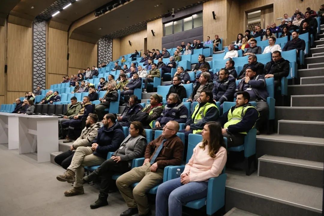 Kütahya Belediyesi personeline bağımlılıkla mücadele semineri
